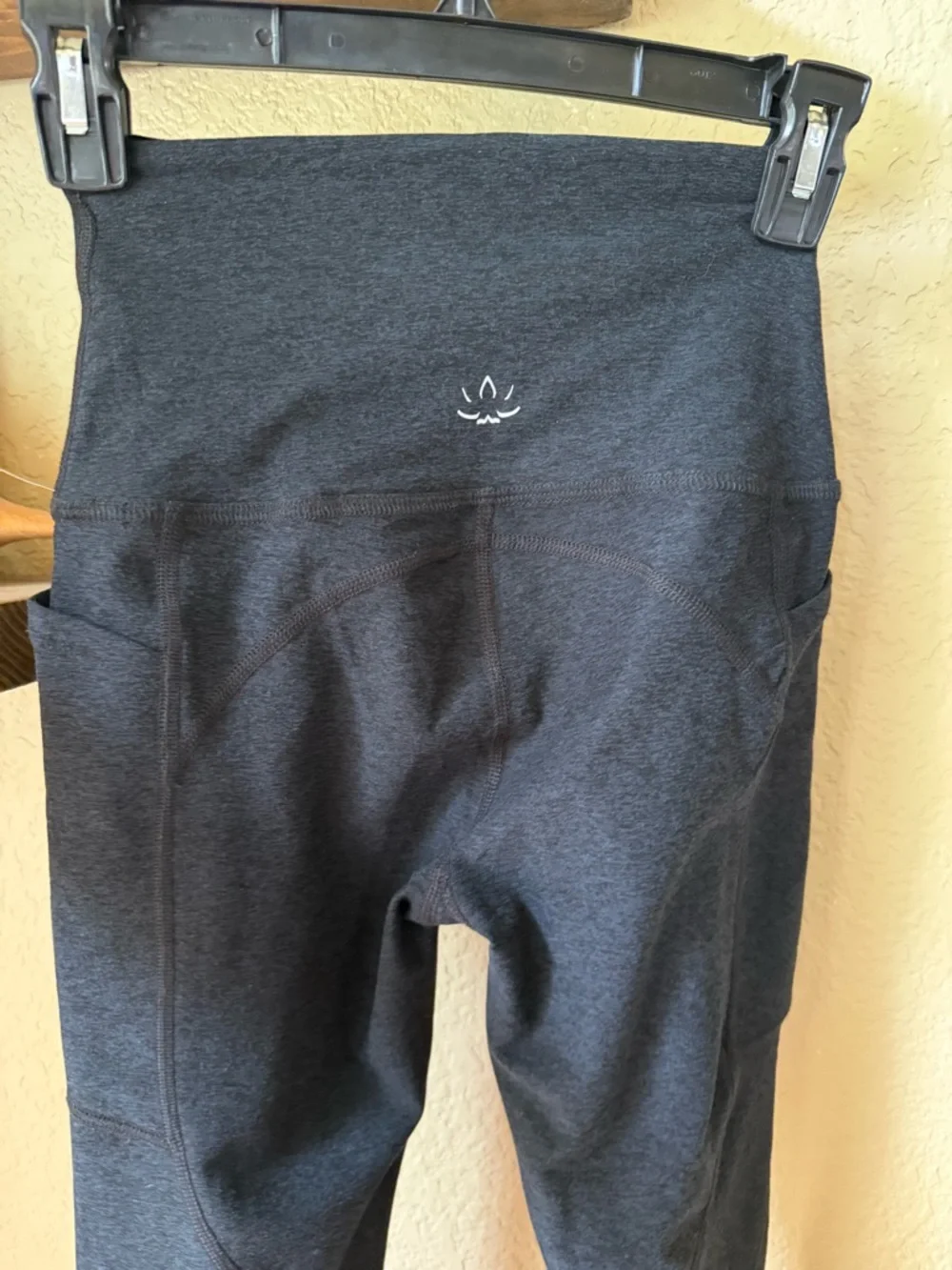 Beyond Yoga Space Dye High Waist Out of Pocket Leggings Small - Picture 6 of 8